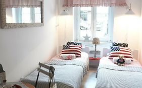 Mini Apartament Marine